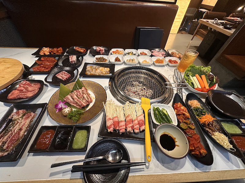 炭火焼肉 ANRAKUTEI Japanese BBQ - Phan Xích Long