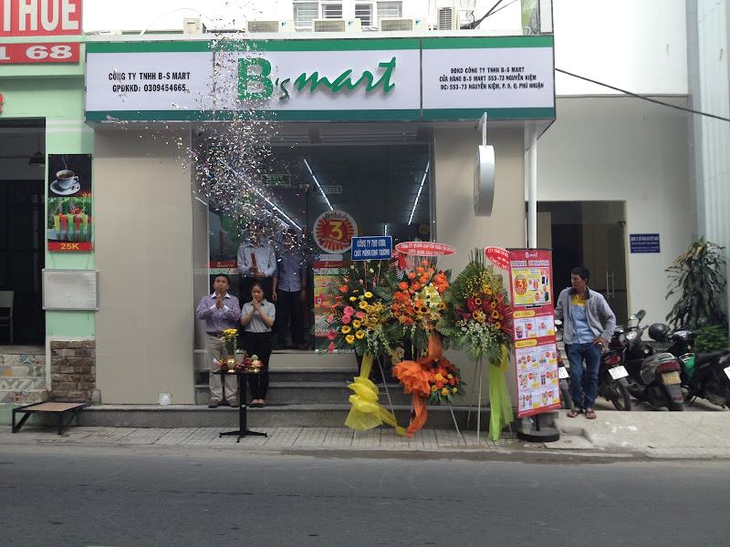 B's Mart - Cửa Hàng 155