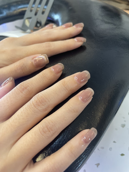 BÊN TRONG VỎ KÉN NAILS-SPA-SKIN