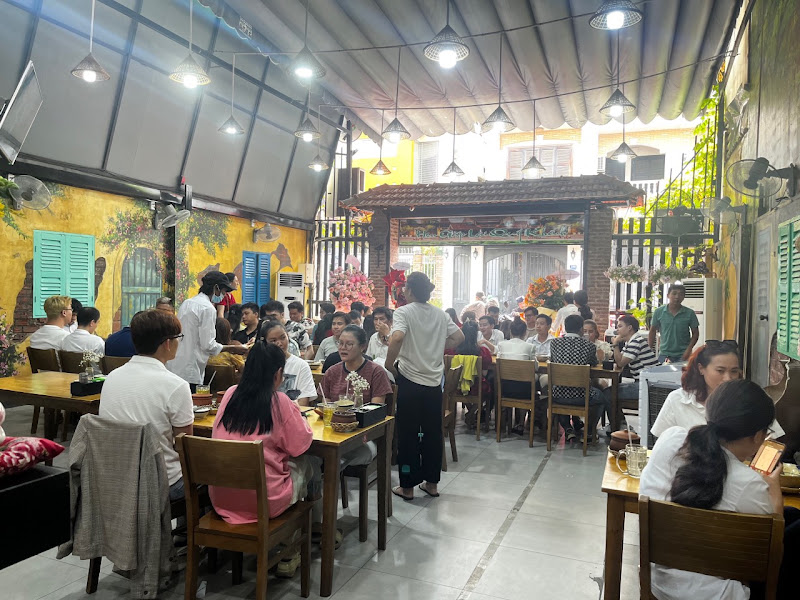 Cơm Niêu Bếp Lá Sen