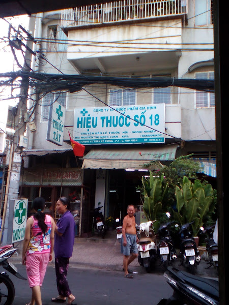 Hiệu Thuốc Tây 18