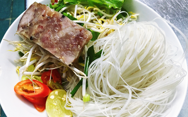 Hủ Tiếu Mực Ông Già Cali