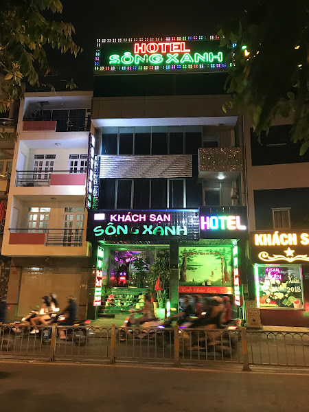 Khách Sạn Sông Xanh