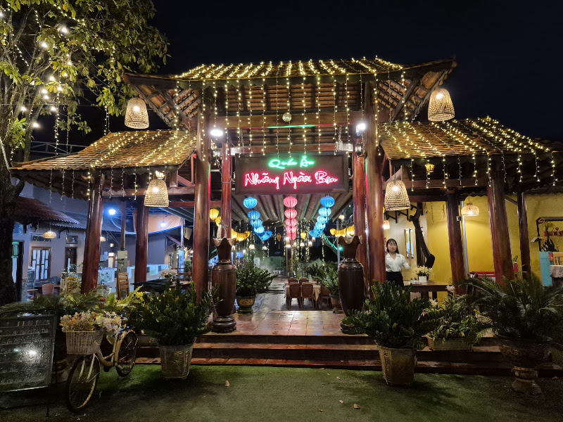 Nhà hàng Những Người Bạn 1