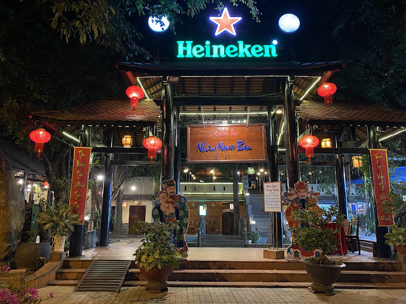 Quán Những Người Bạn