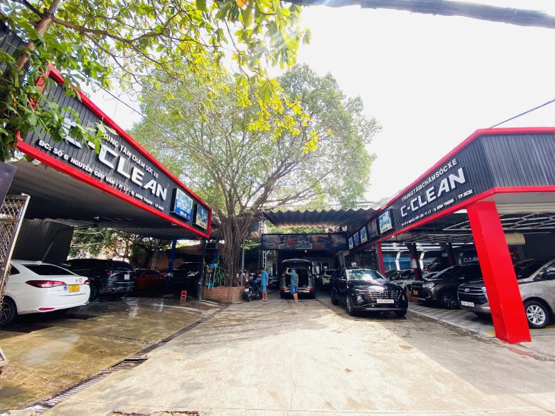 Rửa xe ô tô Nguyễn Cửu Vân
