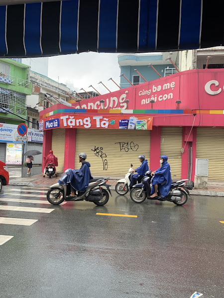 Siêu thị Mẹ bầu & Em bé Con Cưng