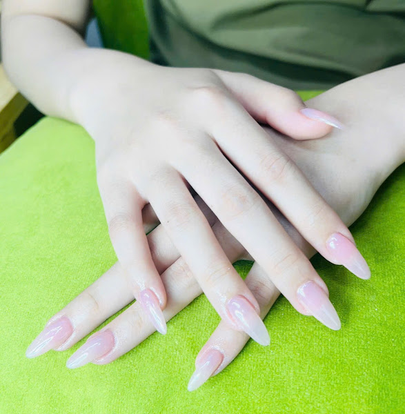 Tiệm Nail — Gội Đầu | Hà Nail Phú Nhuận