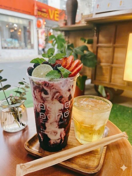 Tiệm nước Đông Đông - Trà trái cây tươi & Cafe (Fruit Tea & Cafe)