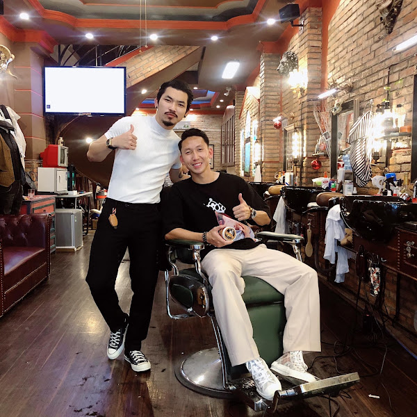Tiệm tóc của chú tư by 4RAU DELUXE Quận 1