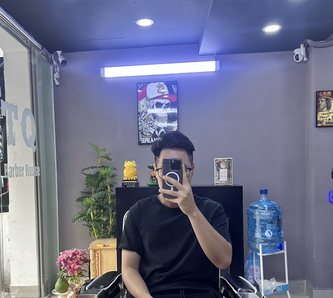 TQ Barbershop | CẮT TÓC NAM QUẬN 3 | FADE – UỐN NHUỘM – GỘI XẢ – CẠO MẶT
